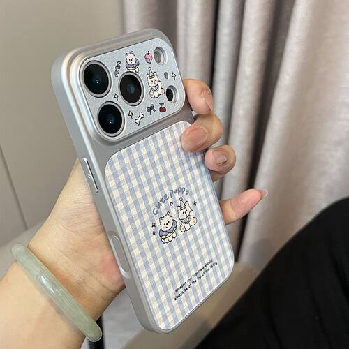 Blue White Plaid Cartoon Bear Precision Cut Leather Corning Phone Case 适用 iPhone 17 Pro Max 16 15