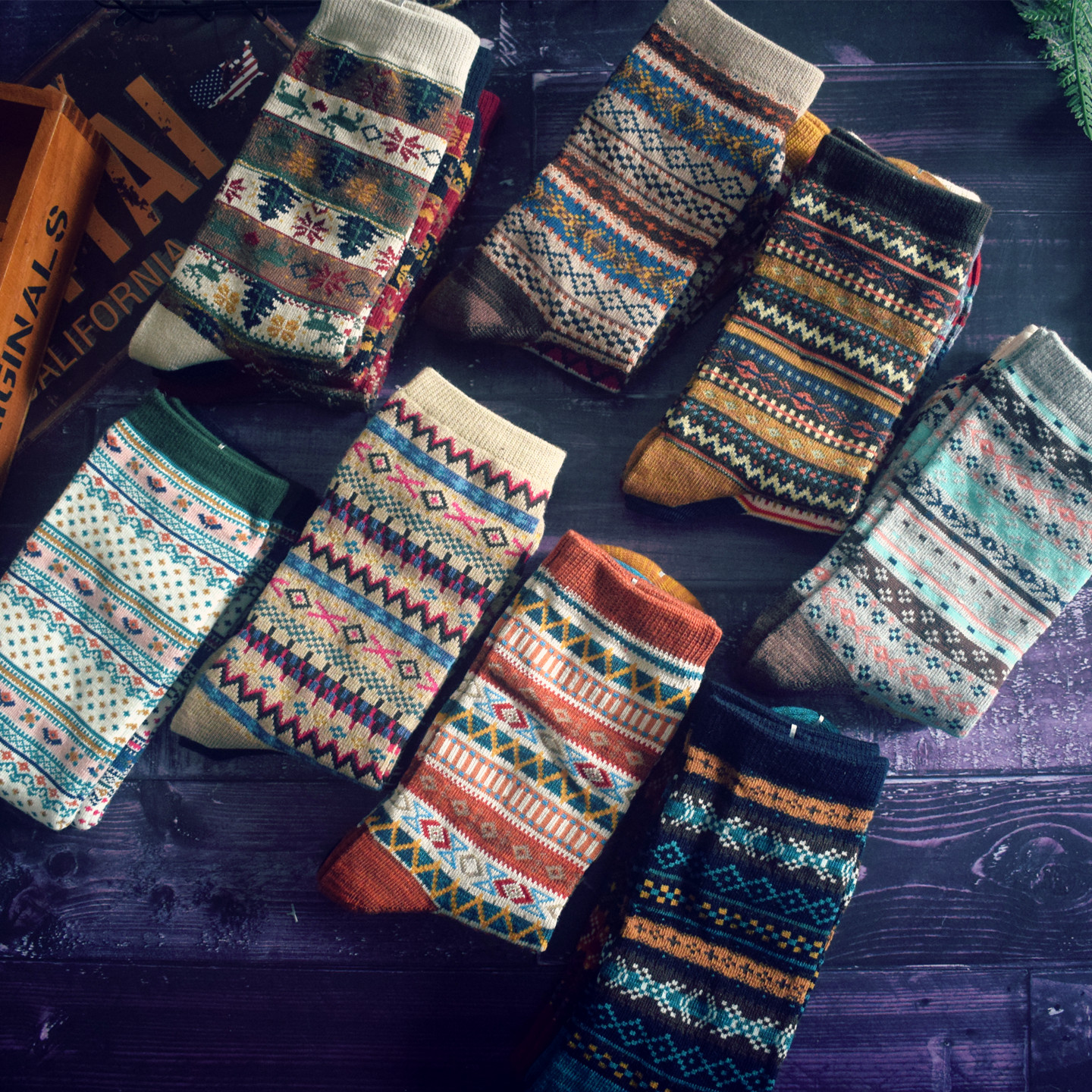 日系复古民族风袜子女中筒socks圣诞外贸单针网红秋冬四季棉袜潮