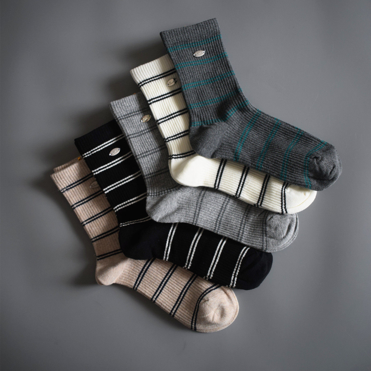 条纹韩系ins袜子饰品扣装饰秋冬女袜运动休闲中筒袜无骨外贸出口,女士内衣/男士内衣/家居服,中筒袜,淘宝优惠券,粉丝福利购,淘宝优惠卷