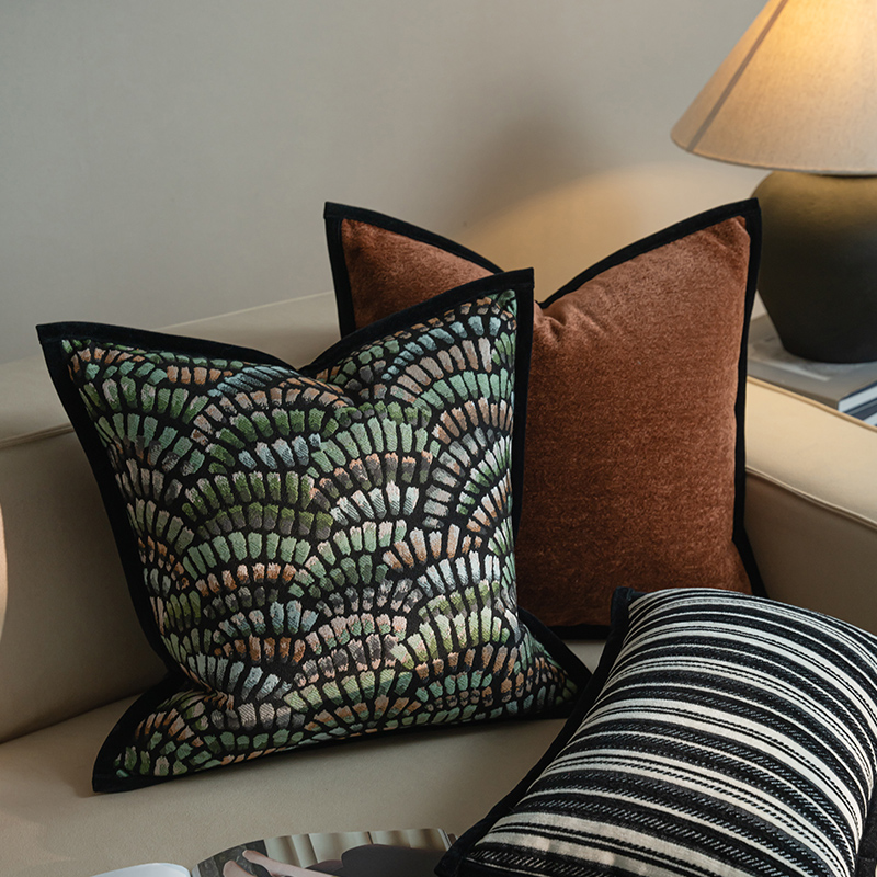 绿色高端复古抽象山水新中式抱枕
