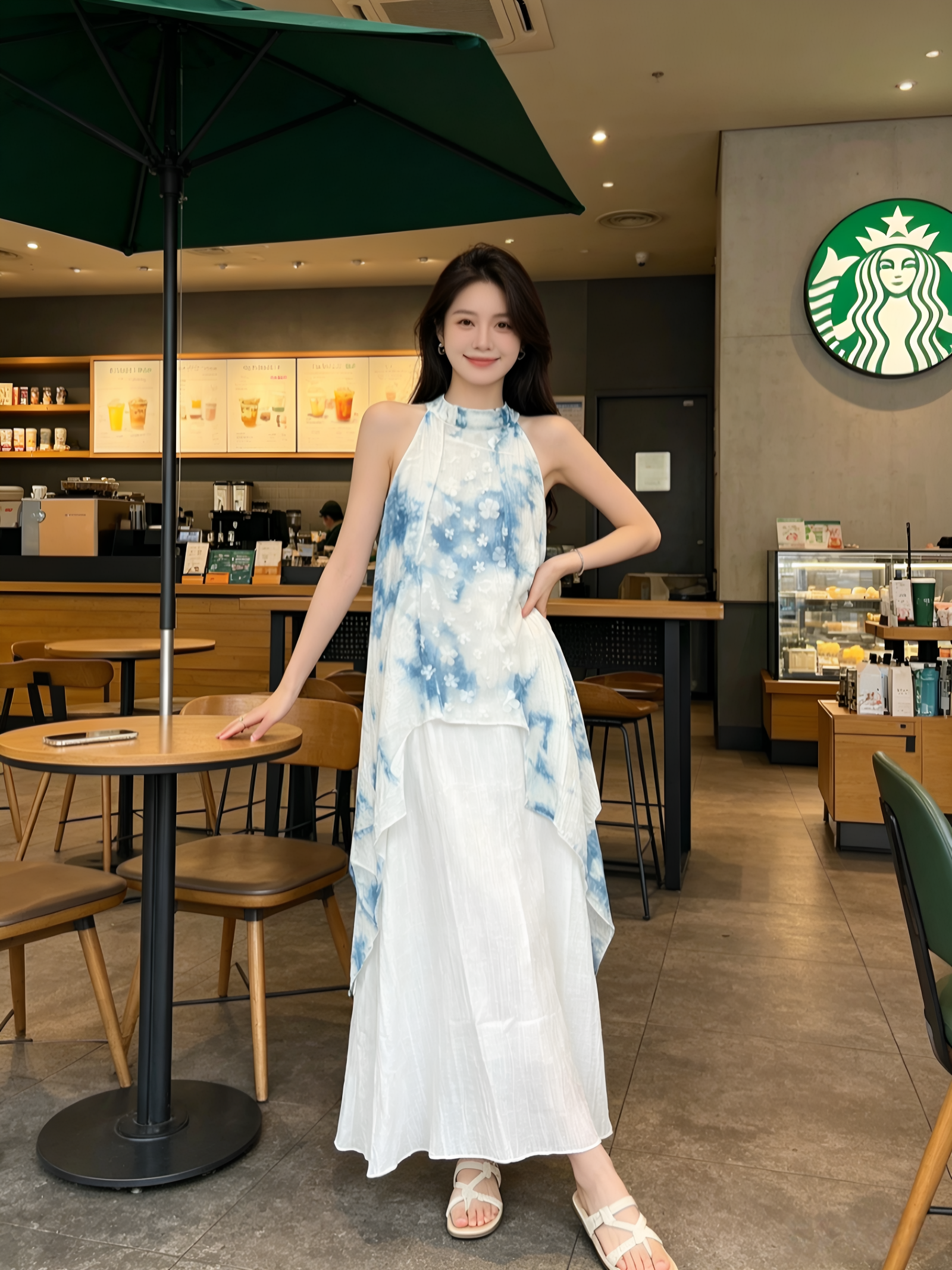 大理扎染挂脖无袖连衣裙2026夏季新款不规则背心裙海边度假长裙
