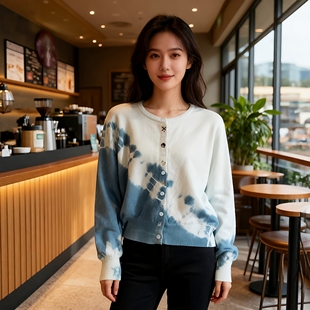 女春季 圆领毛衣外套长袖 新款 百搭羊毛衫 上衣 时尚 云南扎染针织开衫