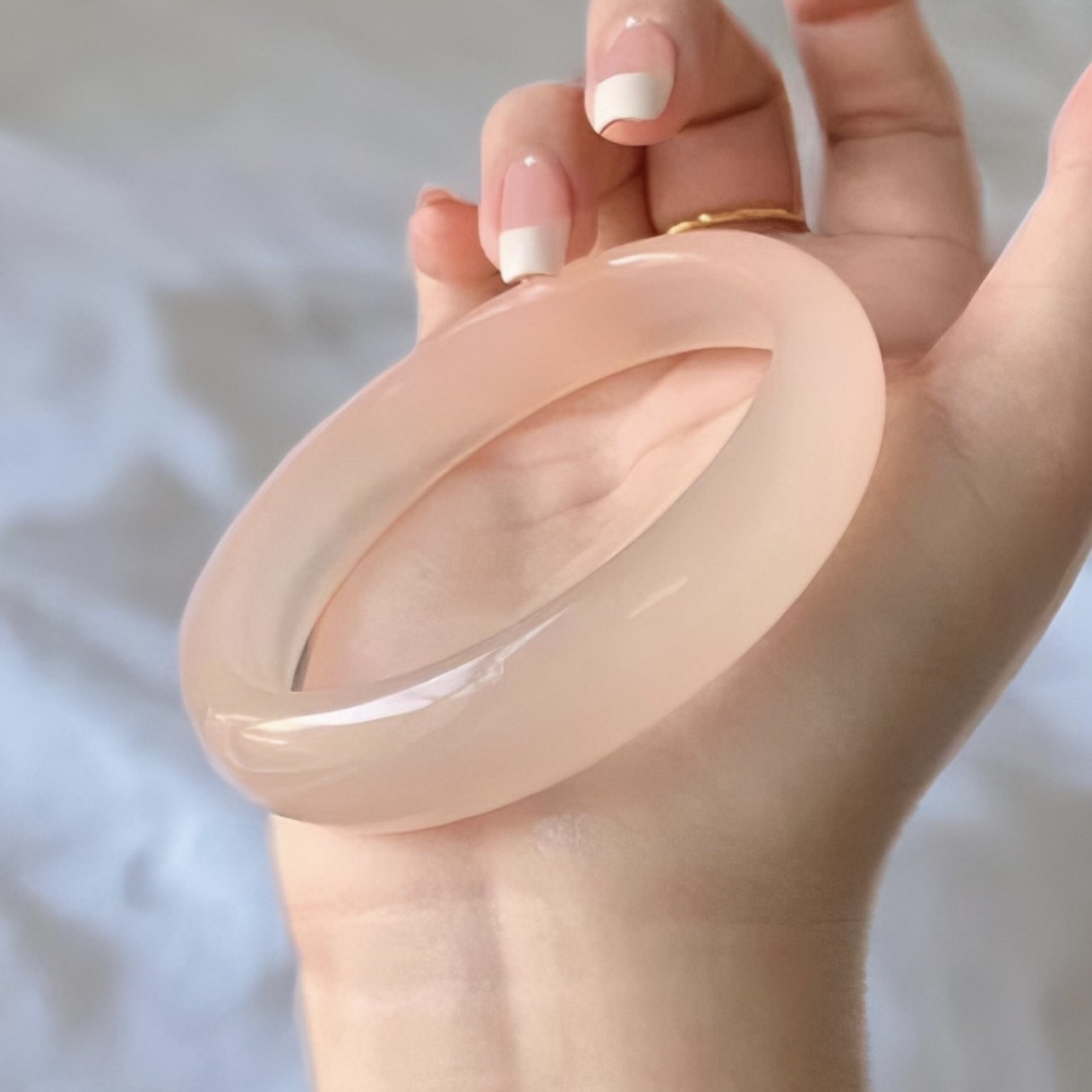 藕粉宽版正圈阿富汗玉手镯荔枝冻西柚女玉镯圆条冰种镯子妈妈媳妇