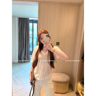 上衣 慵懒风宽松V领亲肤柔软水溶羊毛短袖 来来LLAI ji简羊毛T恤