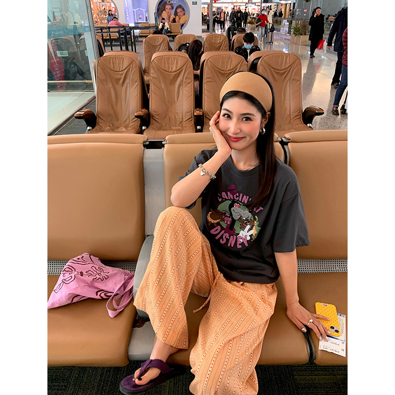 今屿花花 圆领灰色短袖T恤女2025年新款设计感小众印花上衣小个子