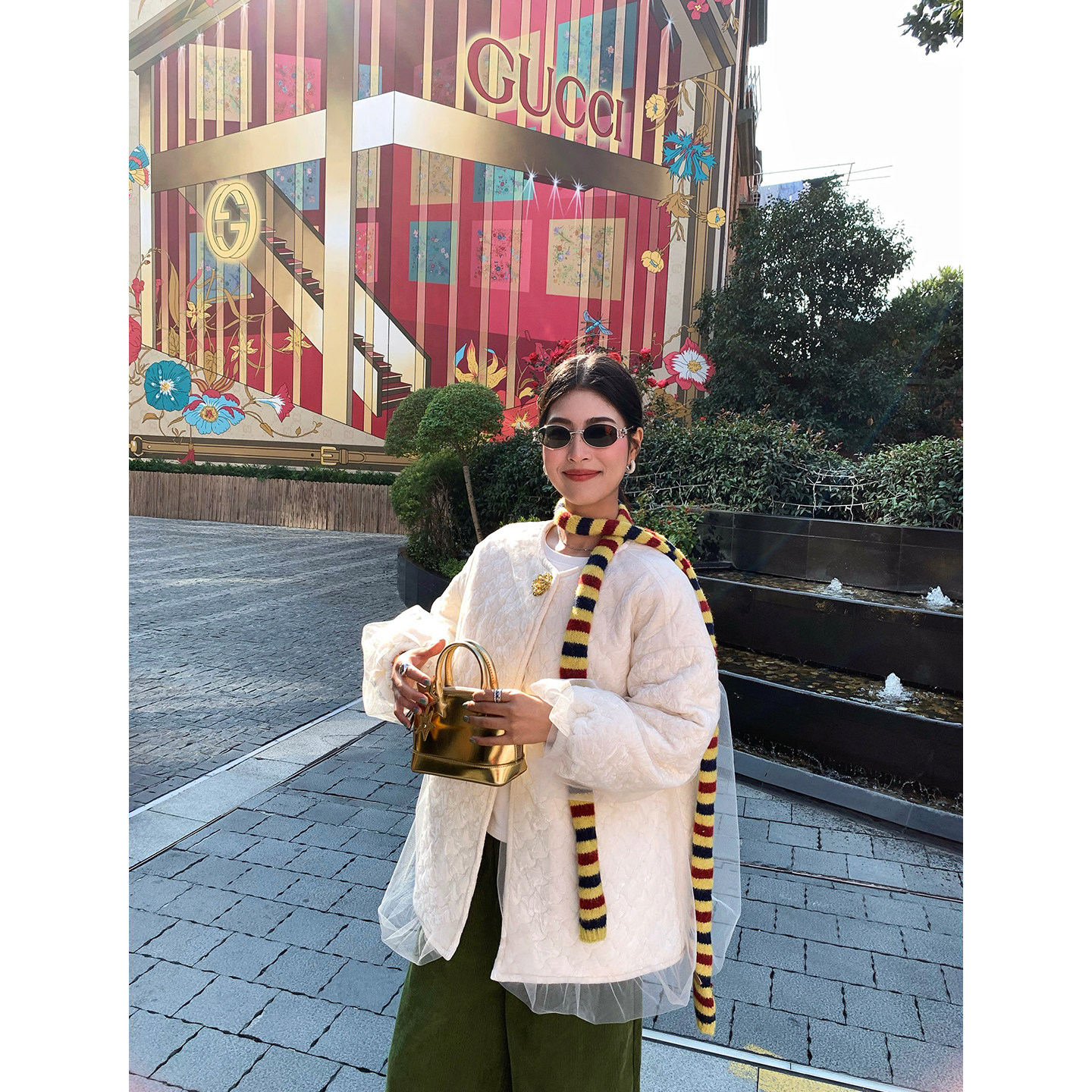 今屿花花 独特漂亮冬装厚外套2025年新款设计感保暖网纱拼接棉衣