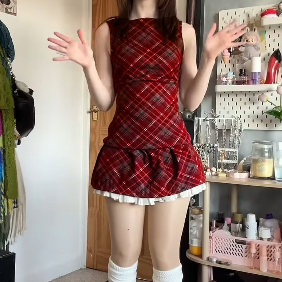 学院复古红色格纹撞色背心A字裙