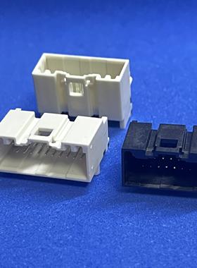 FCI 10153118-130KALF 汽车连接器 1.8间距 卧式DIP 针座  30P