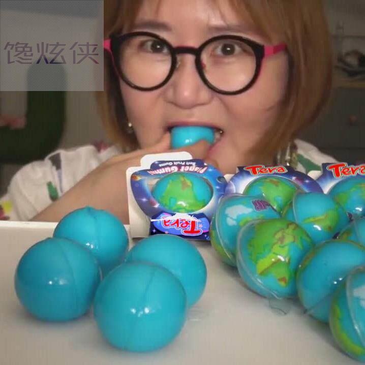 生日礼物 小红书荐蓝色地球软糖 爆浆夹心眼球西瓜足球糖果好吃