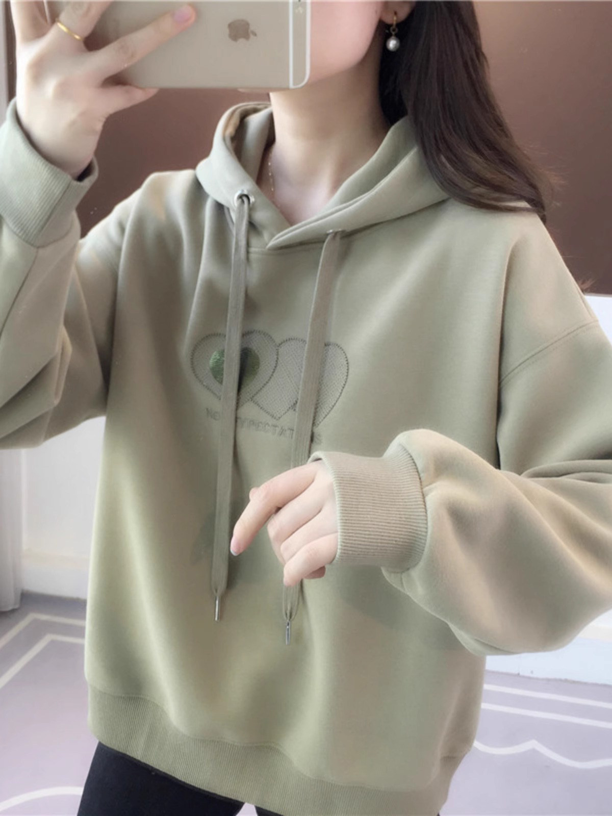 连帽卫衣女春秋薄款2025新款时尚洋气宽松慵懒短款小个子外套上衣