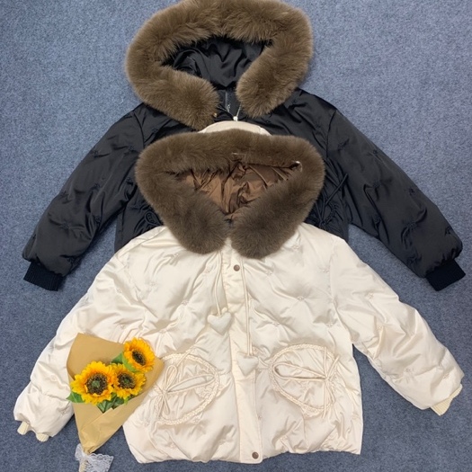 狐狸毛领连帽羽绒服女短款保暖