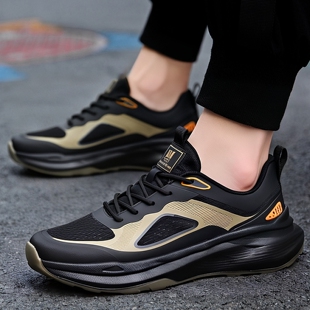 男鞋2026新款今年流行爆款运动鞋男中年爸爸透气网面轻便减震跑步