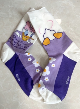 名创优品唐老鸭黛西星黛露可爱卡通中筒袜日系女高筒秋季棉袜AB袜