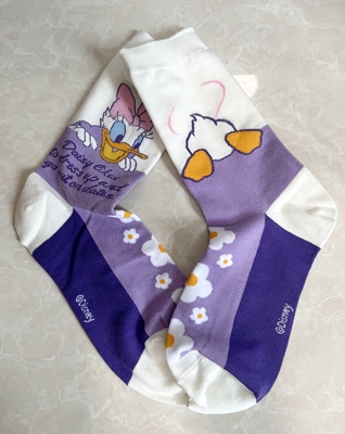 名创优品唐老鸭黛西星黛露可爱卡通中筒袜日系女高筒秋季棉袜AB袜