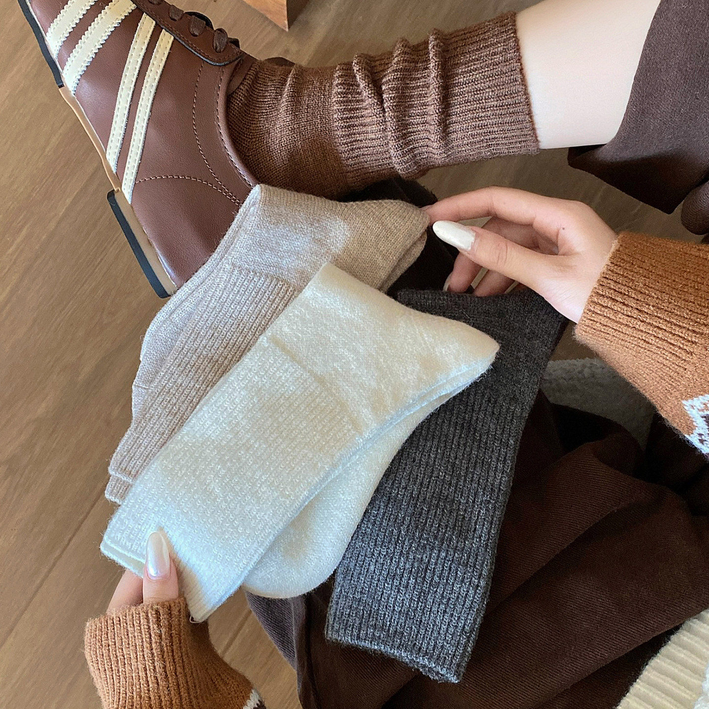 美拉德袜子女秋冬加厚针织羊毛袜女纯色保暖中筒袜百搭显瘦堆堆袜