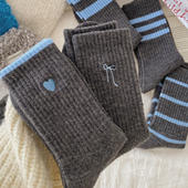 爱心蝴蝶结刺绣袜子女中筒袜秋冬加厚保暖羊毛堆堆袜蓝色条纹长袜