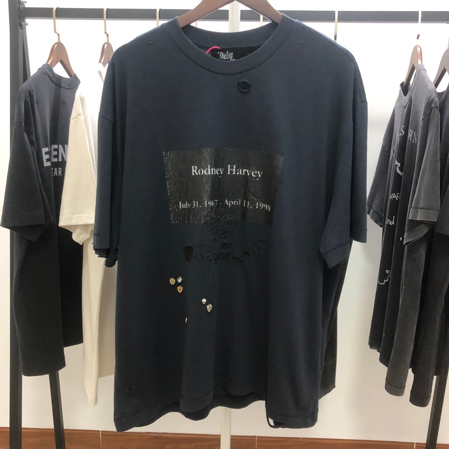 paly hollywood 26ss MEMORIAL 标语印花勋章复古纹理短袖T恤潮