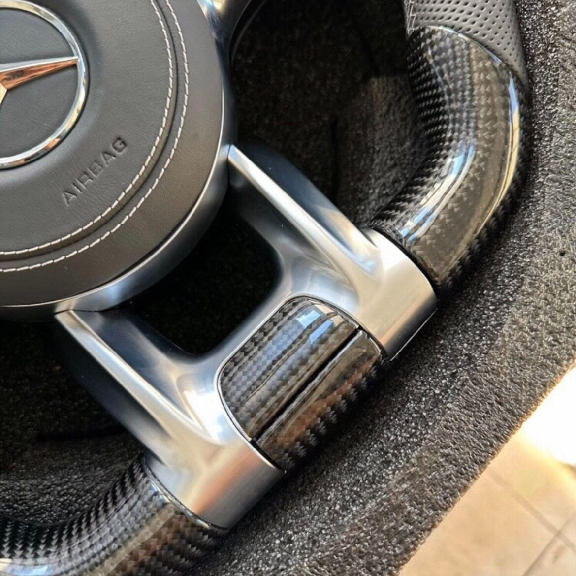 奔驰E级方向盘改装AMG碳纤维 蜻蜓纹适配GLC260/GLE