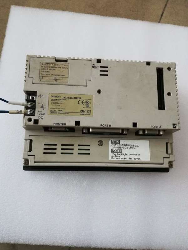 NT31-ST123B-V3欧姆龙触摸屏显示一半如图触 议价