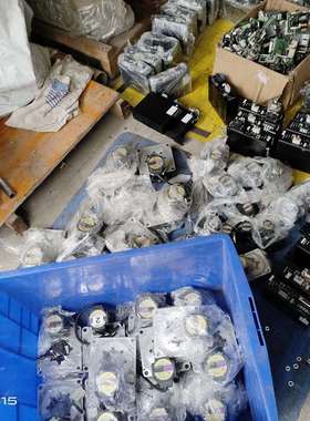 拆机件中控转台DGM130R-ASAC和驱动器ASD12A-