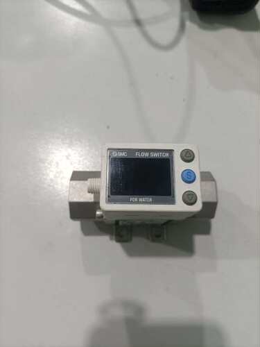 SMC流量开关PF3W720-N04-E-MR拆机件实物