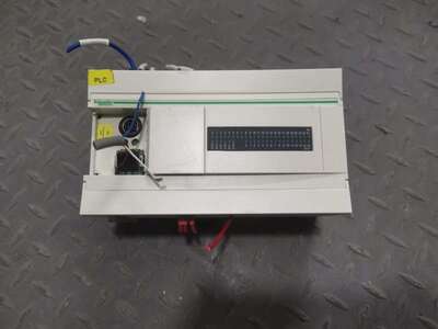 施耐德PLCTWDLCAA40DRF二手拆机成色漂亮实 议价