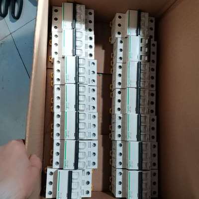 （议价）施耐德iC65ND63A3P成色如图实物拍摄漂亮14