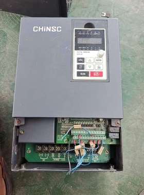 深川SVF3000变频器功能完好正常启动成色漂亮没有下盖