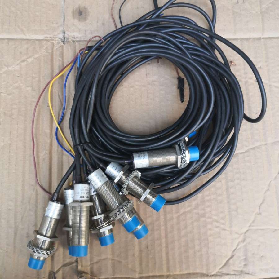 （议价）CJM18M-8N1蓝色有8个