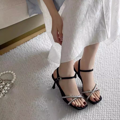 6580韩版时尚优雅一字扣带细跟露趾女凉鞋通勤百搭