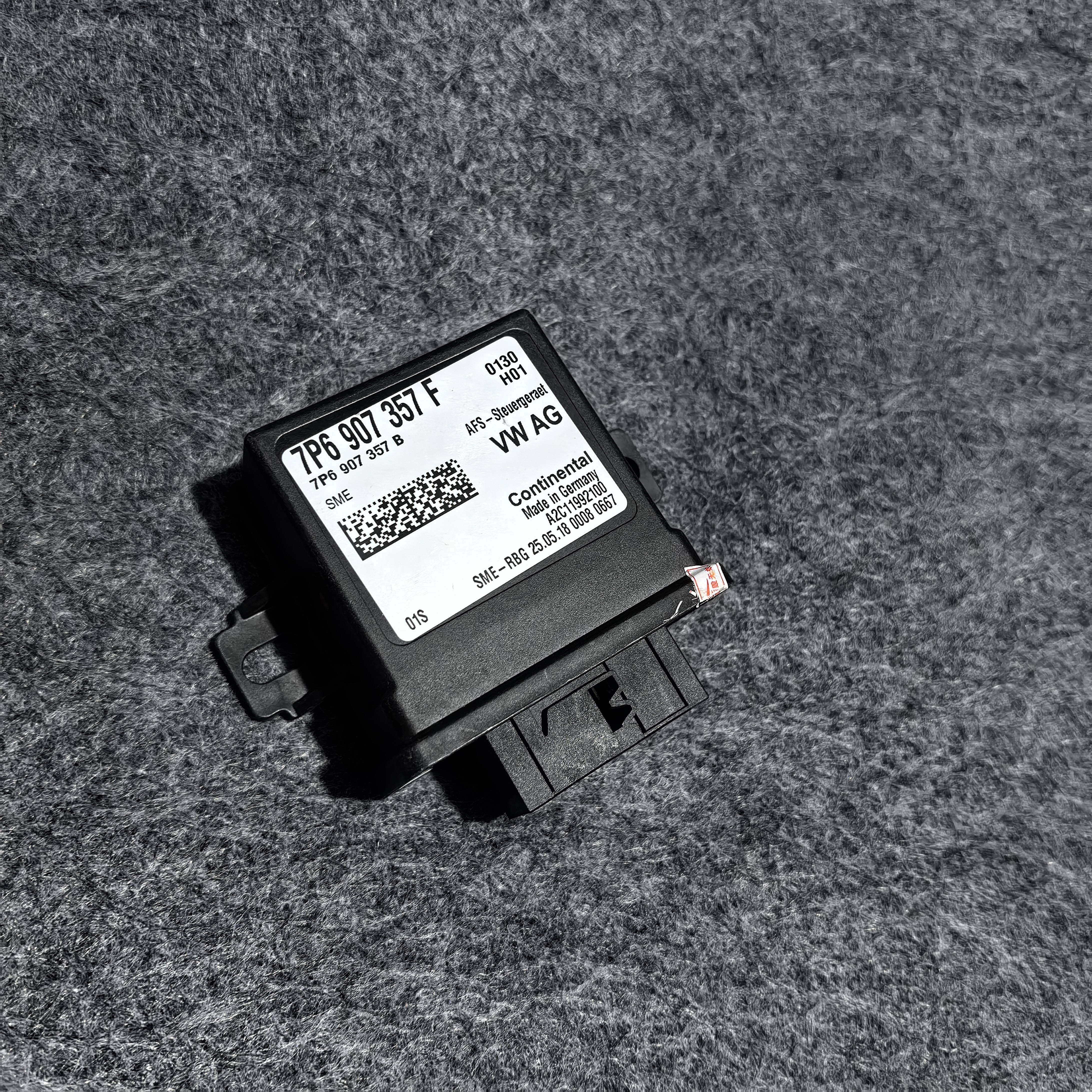 大众辉昂大灯电脑 大灯随动模块 大灯控制盒 7P6907367F