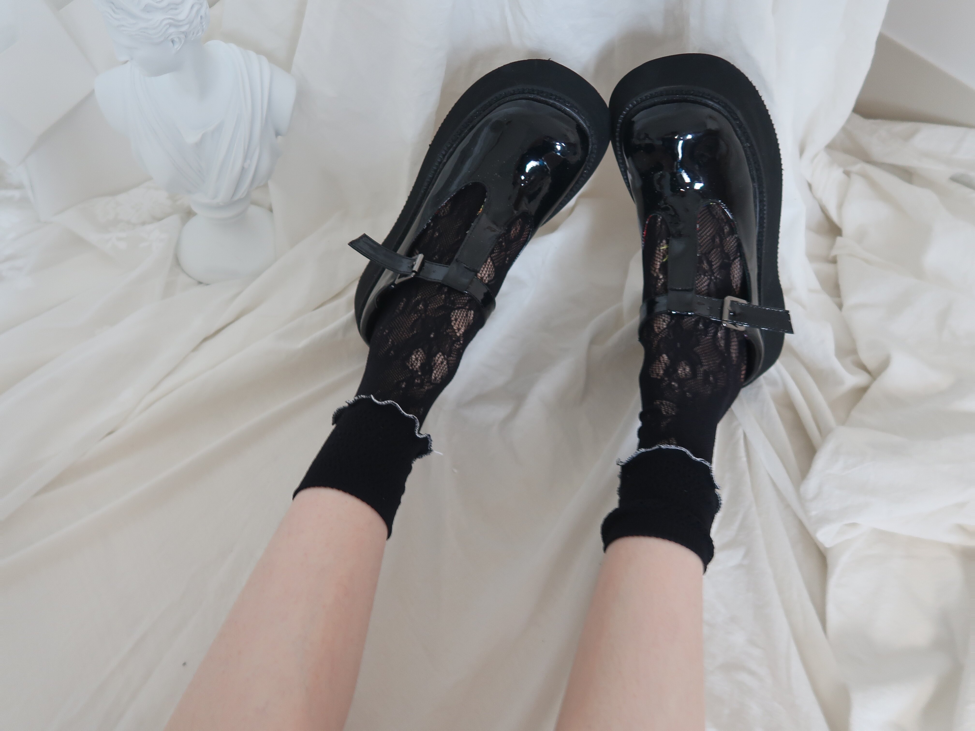 陆甜茶 奶油泡芙日系可爱镂空蕾丝短袜网纱堆堆袜女白色jk袜