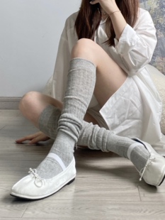 陆甜茶秋冬堆堆袜叠穿韩国老板娘ins中筒过膝袜女miu风褶皱黑白灰