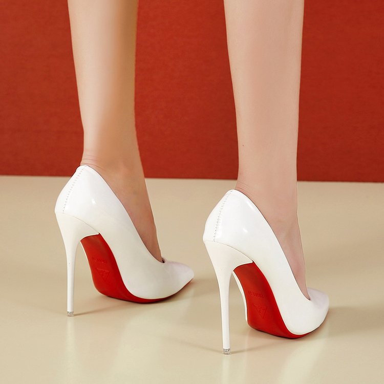 漆皮亮光高跟鞋女夜店百搭12厘米十公分白色大码工作韩版性感皮鞋