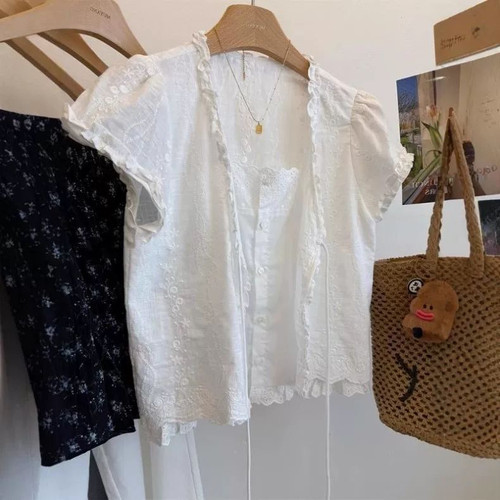 韩系气质假两件刺绣花边衬衫夏季新款宽松胖mm显瘦蕾丝上衣ins潮