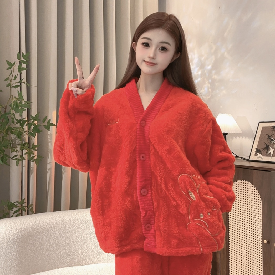 秋冬季加厚款珊瑚绒开衫家居服