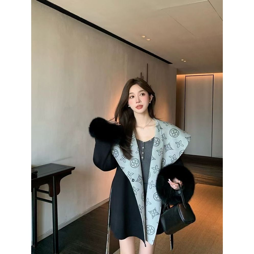 印花连帽秋冬新款双面羊毛大衣中长款女狐狸毛袖口富家千金外套
