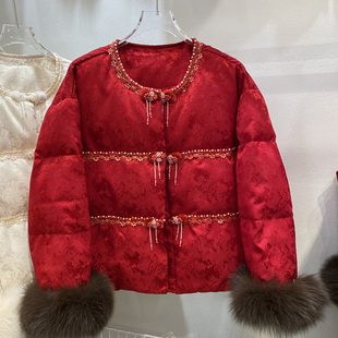 新中式轻奢新年战袍红色圆领羽绒服女水貂毛拼接珍珠装饰好看外套