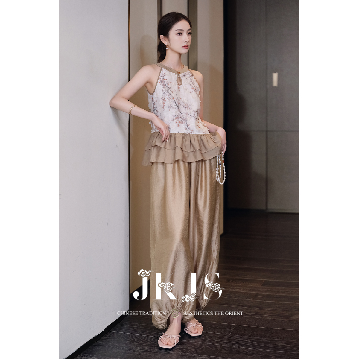 JKJS立体刺绣花朵上衣
