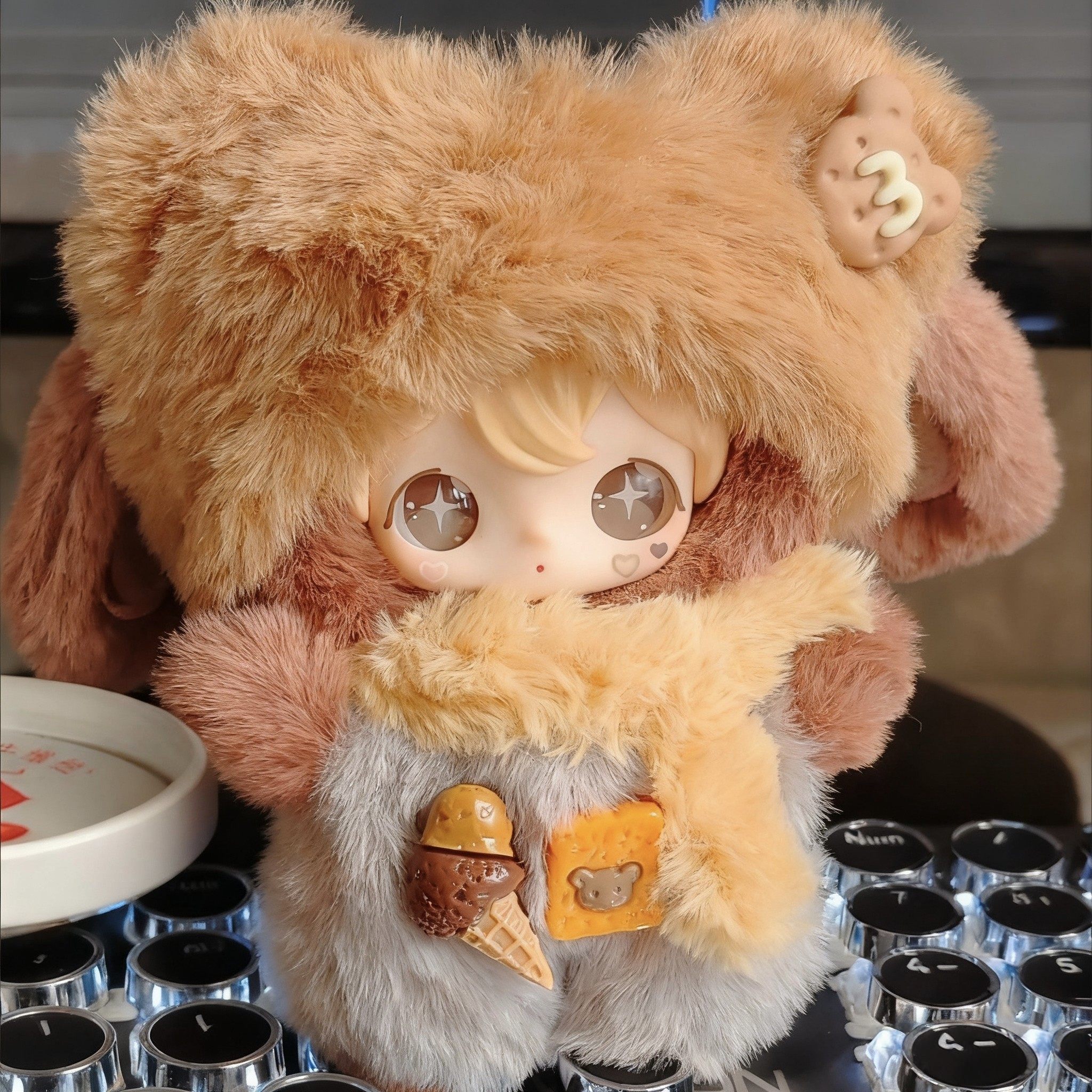 AYRTOYS兔闪闪shyshy拥暖意娃衣搪胶10cm可爱棉花娃娃毛绒小衣服,模玩/动漫/周边/娃圈三坑/桌游,棉花娃娃/毛绒玩具娃衣,淘宝优惠券,粉丝福利购,淘宝优惠卷