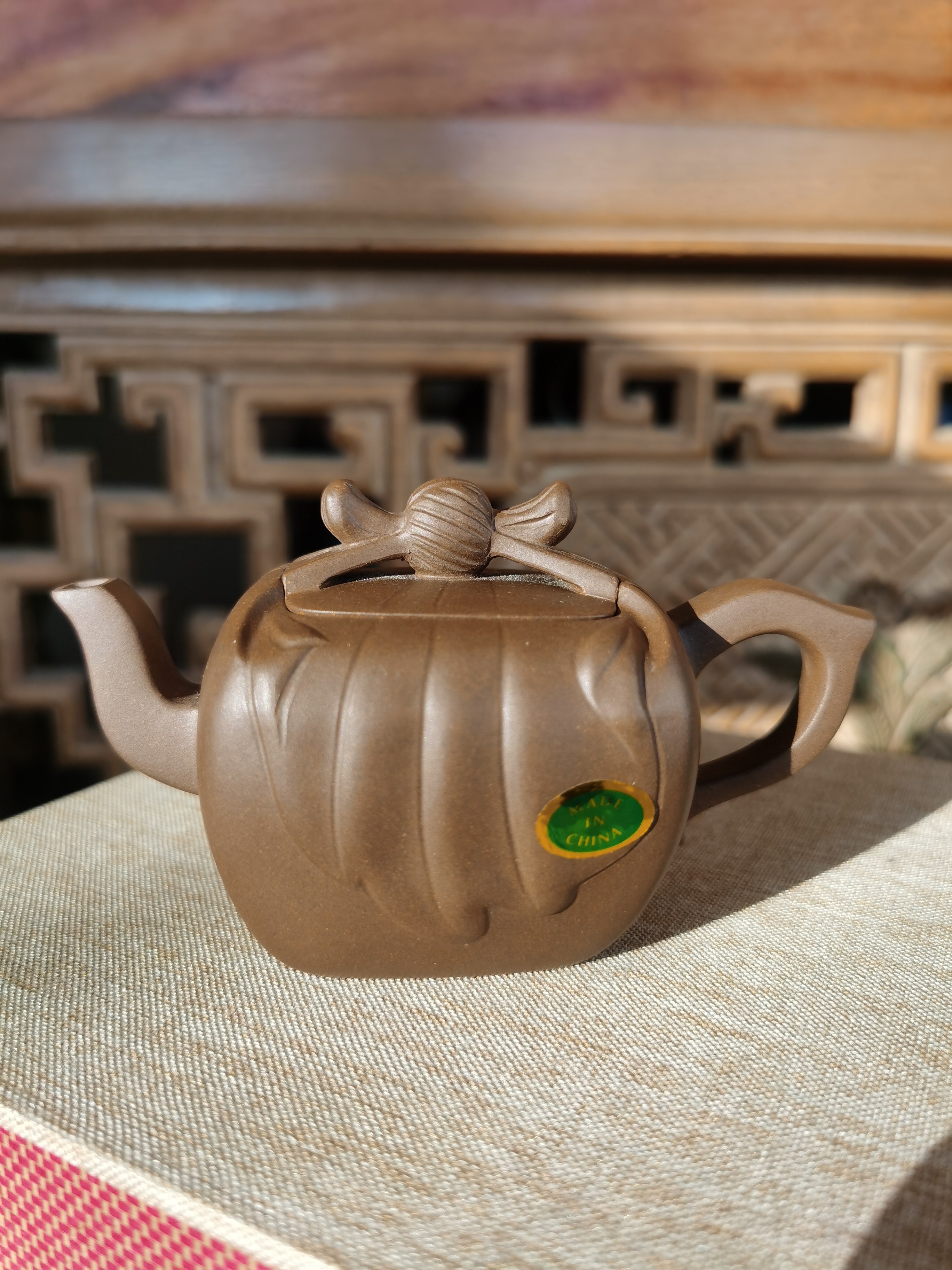 紫砂一厂黑星土小印包壶 紫砂厂老艺人蒋志萍作品，小印包难得