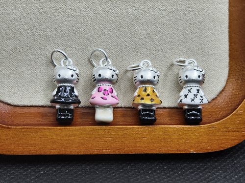 足银999纯银KT猫吊坠挂件hellokitty猫挂坠钥匙扣包包挂饰