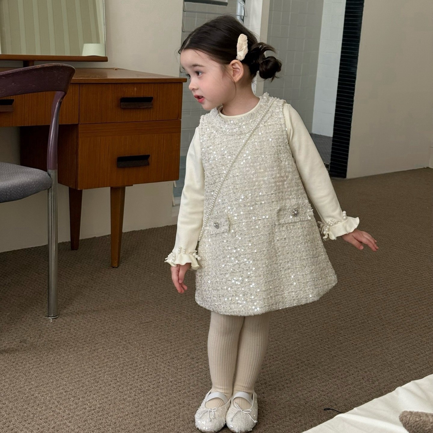 苏西2025秋冬季新款女童韩系小香风亮片背心裙女宝千金感裙子套装