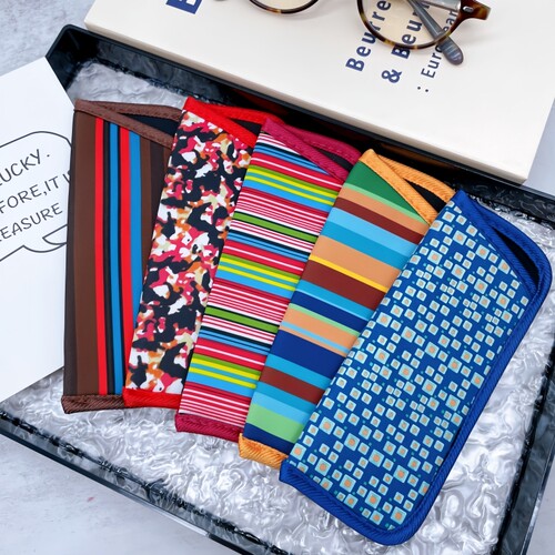 日单潜水料印花小号老花镜袋眼镜包收纳防摔挂钩挂包花镜儿童镜袋 - 封面