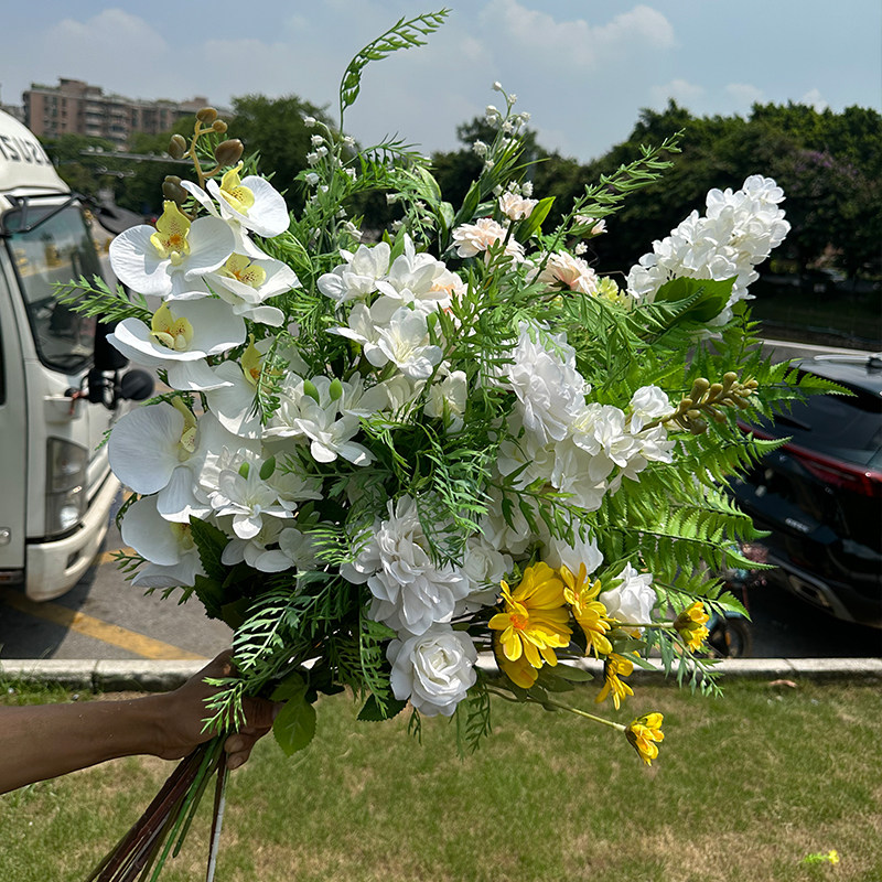 婚庆仿真假花深绿色浅绿色绣球玫瑰大飞燕婚礼堂路引插花装饰花材