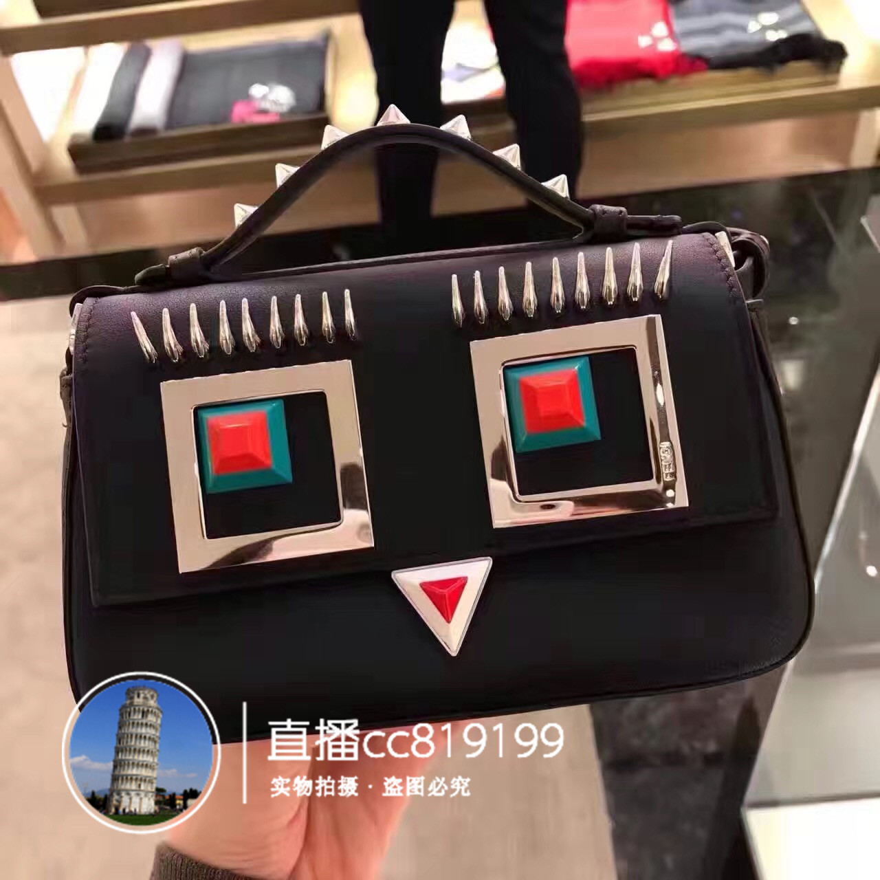 Fendi·ÒµÏ пǺÚɫö¤½ÞëÃÈÑÛ´óÑÛ¾¦ÊÖÌá°üÁ´Ìõ°üÅ®°ü