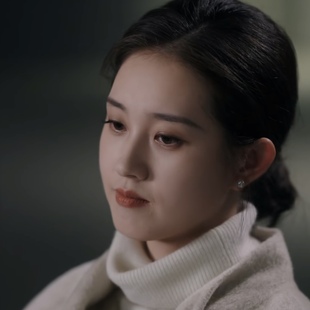 欧洲盛夏芬德拉郭宇欣白清枚同款珍珠耳钉女ins小众设计耳饰潮