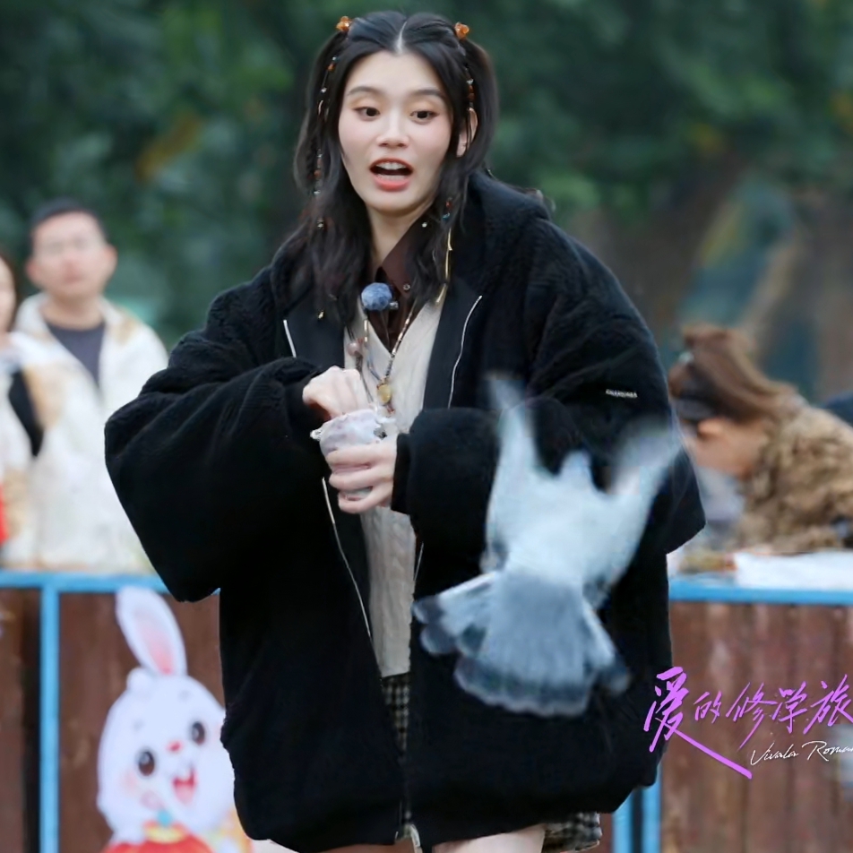 欧洲爱的修学旅行奚梦瑶同款羊羔毛外套秋冬连帽长袖上衣女衣服潮