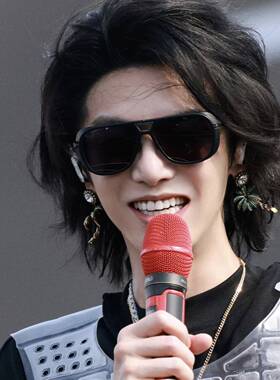 欧洲明星华晨宇演唱会同