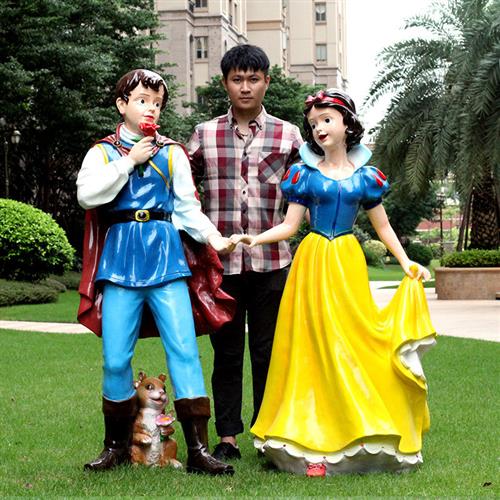 玻璃钢卡通人物雕塑白雪公主七个小矮人摆件户外花园林小品幼儿园